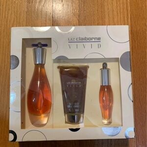 Claiborne Vivid Lifestyle Fragrance Set